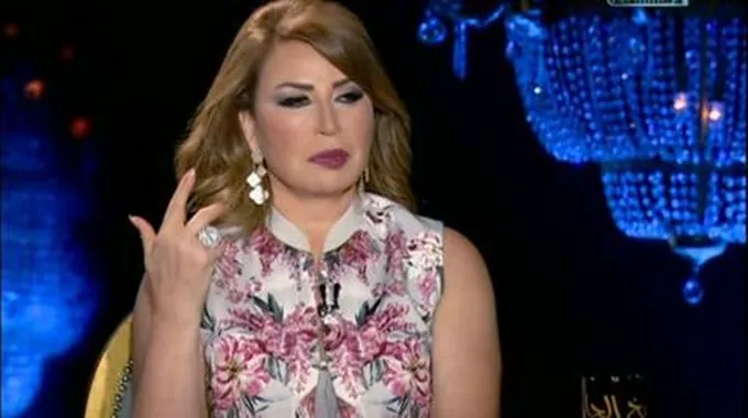 «فاجئت الجميع».. تصرف غريب من والدة إمام عاشور