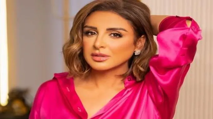 رد فعل صادم من أنغام على رسالة شيرين في ليلة