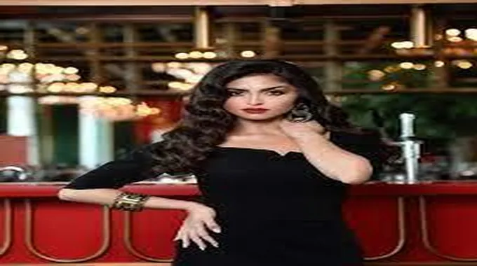 أسرار علاقة الفنانة حلا الترك بأسرتها وهل هربت