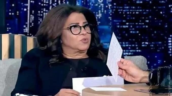 سكان جزيرة في أيسلندا لا يجدون مفرًا من ثوران